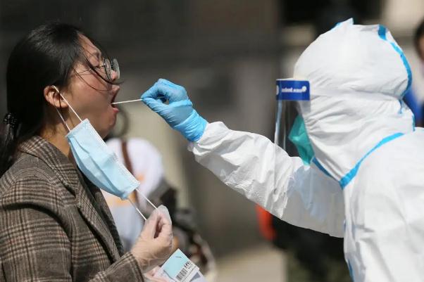 货车司机被困路上：做野餐直播走红 新冠肺炎期间感冒了怎么办