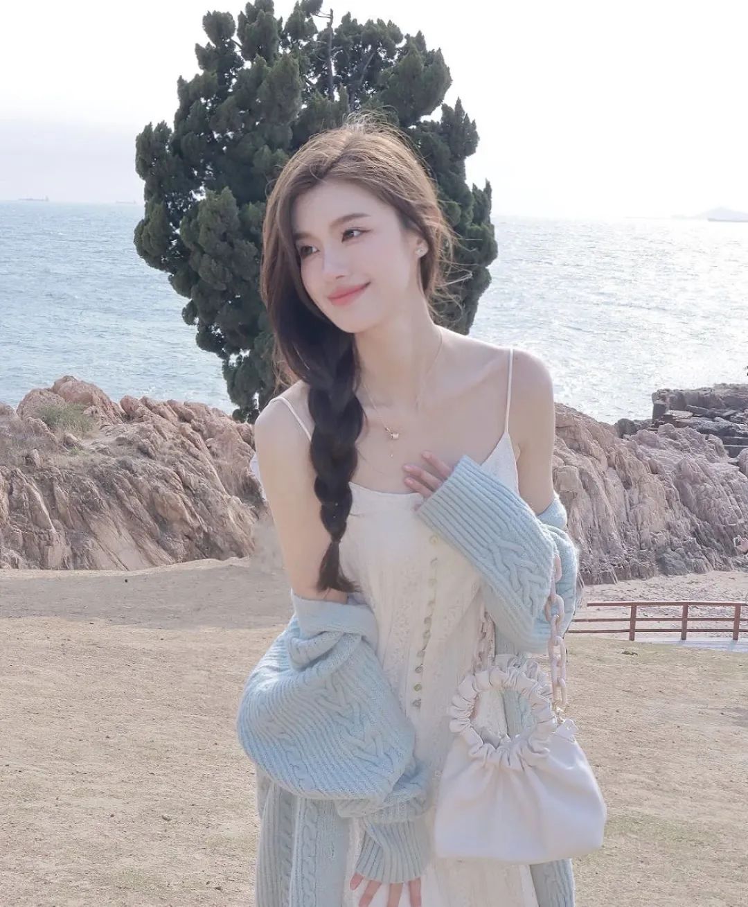 别再披头散发了！热不死你！这5款发型才够美够清凉！！