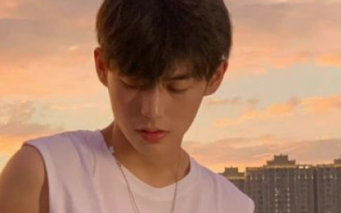 男生简单干净的个性签名，男生干净温柔的短句子