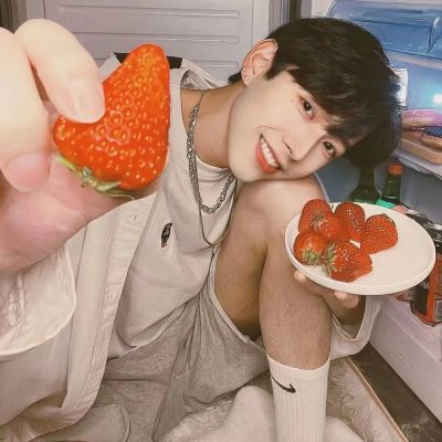 宠溺情侣头像双人，单人情侣头像一对一人一张可爱