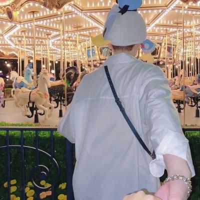 宠溺情侣头像双人，单人情侣头像一对一人一张可爱