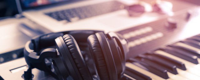 有哪些好听的伤感歌曲名字，伤感歌曲名字很长