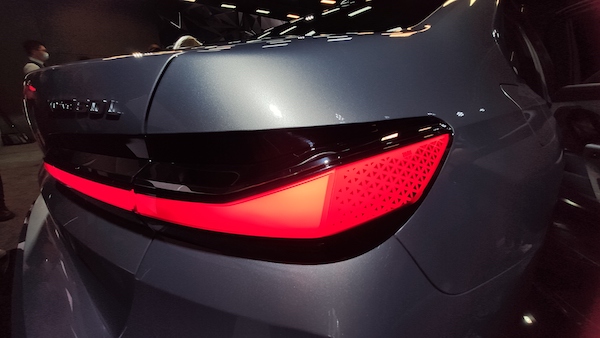 2022粤港澳车展豪车云集，BBA旗下纯电豪华车型齐亮相