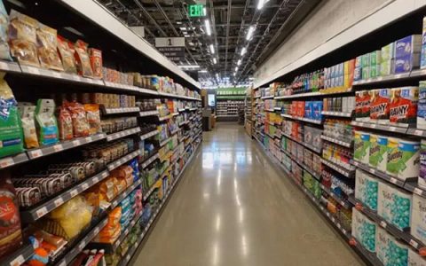 开一家小超市能赚多少钱，开一个社区超市需要多少钱