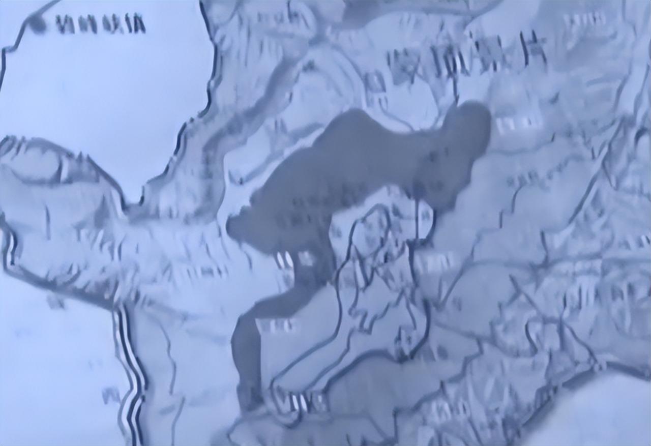 四川大山惊现呼风唤雨的古井，只要揭开井盖就下雨，专家：催化剂