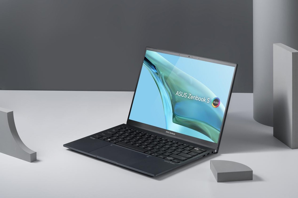 「首发」华硕灵耀X  13测评：1kg超轻薄机身，屏幕续航都能打