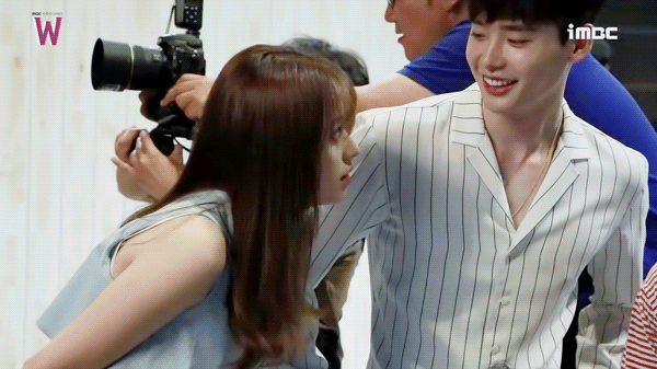 情侣之间第一次睡在一起有什么感受？