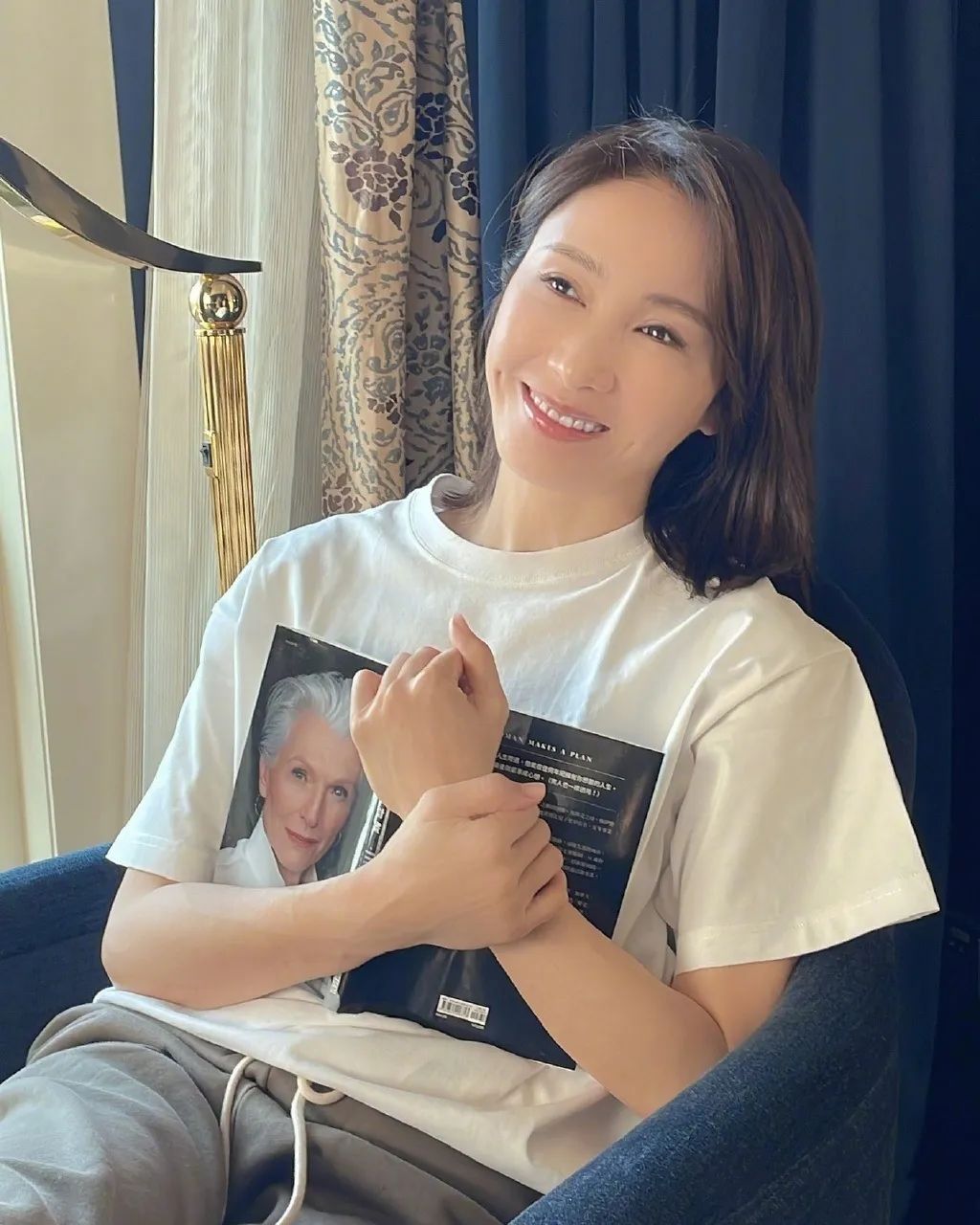 陆续离开上海的10位明星：5位去了香港，有人一家三口分居三地