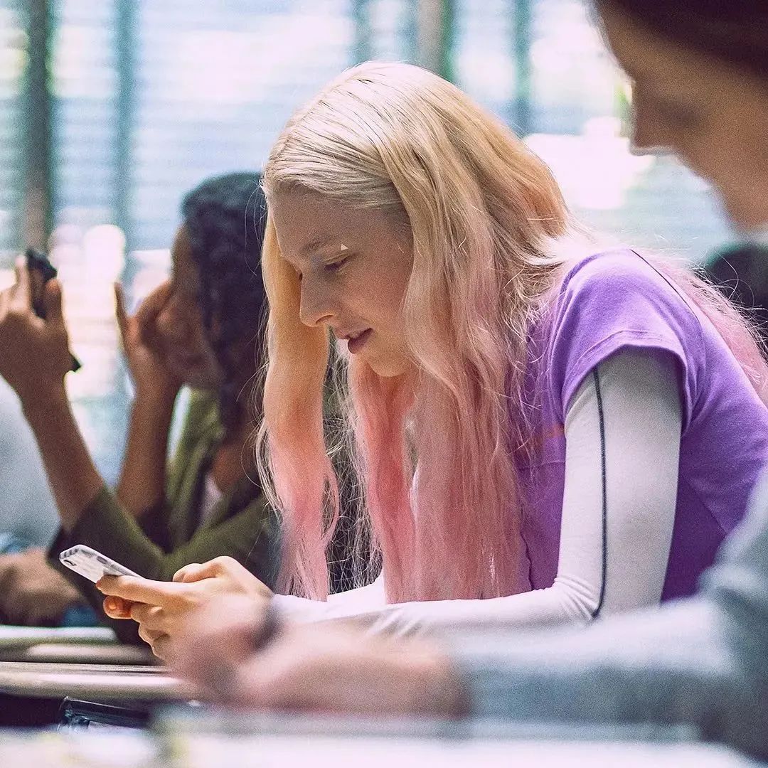 我，母胎solo，下载Tinder