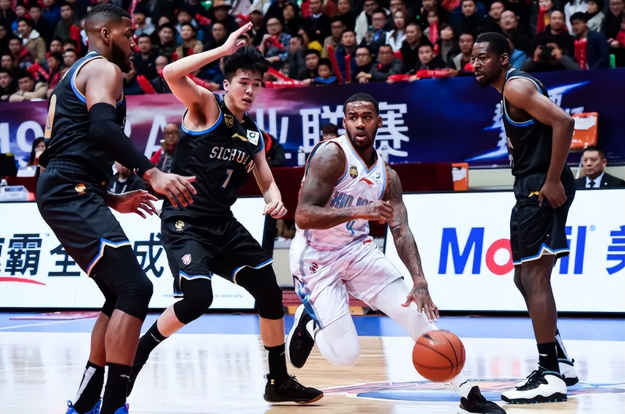 正式离队！CBA总冠军球员被放弃 或重返新疆男篮效力