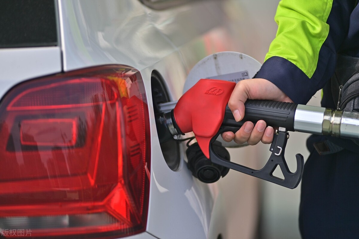 油价调整消息：今天5月24日，加油站调整后92、95号汽油最新价