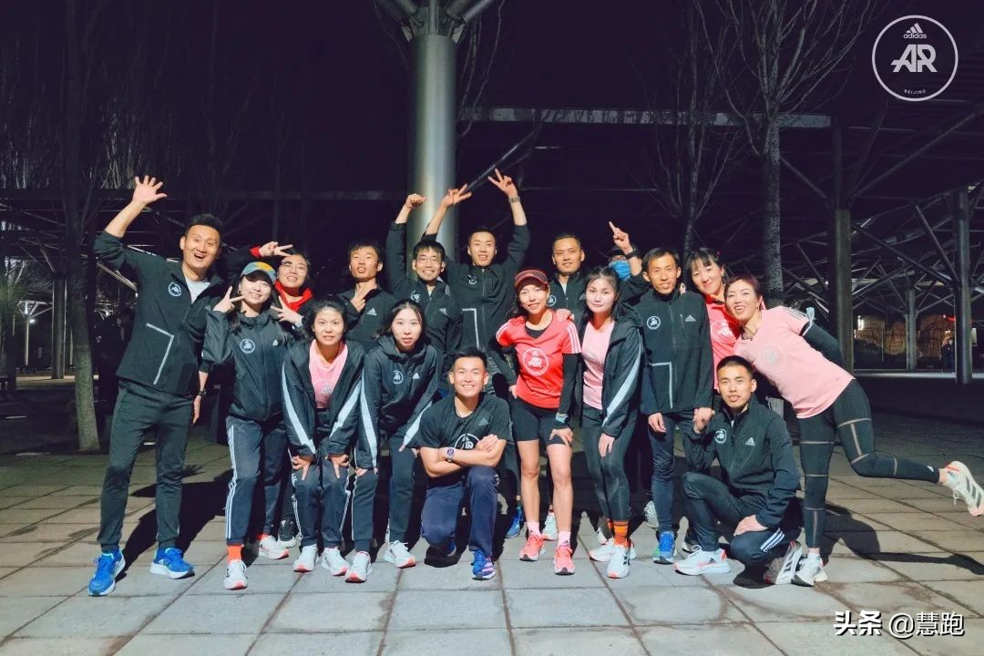 这位跑者从全马600到247：他的训练理念帮助很多跑者实现PB