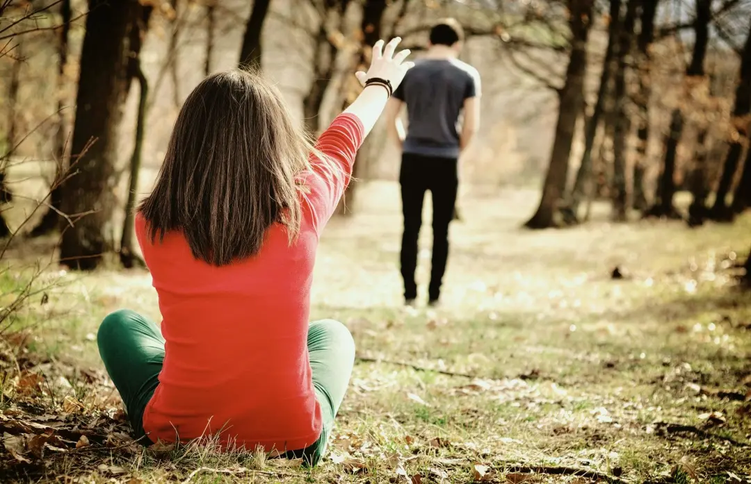 分手究竟有多痛？40人心理学研究：戒掉这种瘾，大脑真的会疼