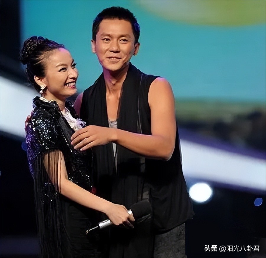 众女星与心仪男星同框名场面，杨幂骑谢霆锋肩上，吴昕见李晨大哭