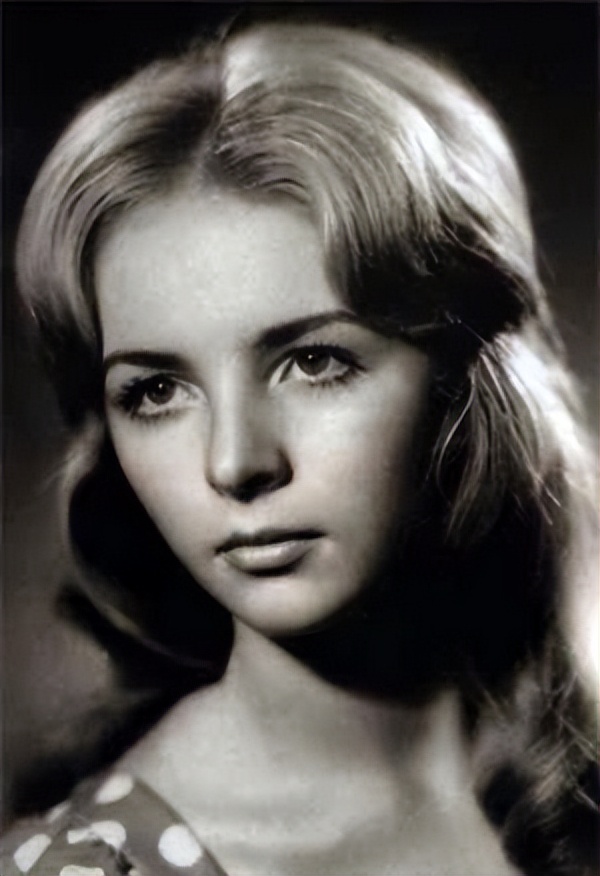 普京的铁汉柔情：与前妻厮守30年后无奈分手，她虽改嫁，他仍不娶