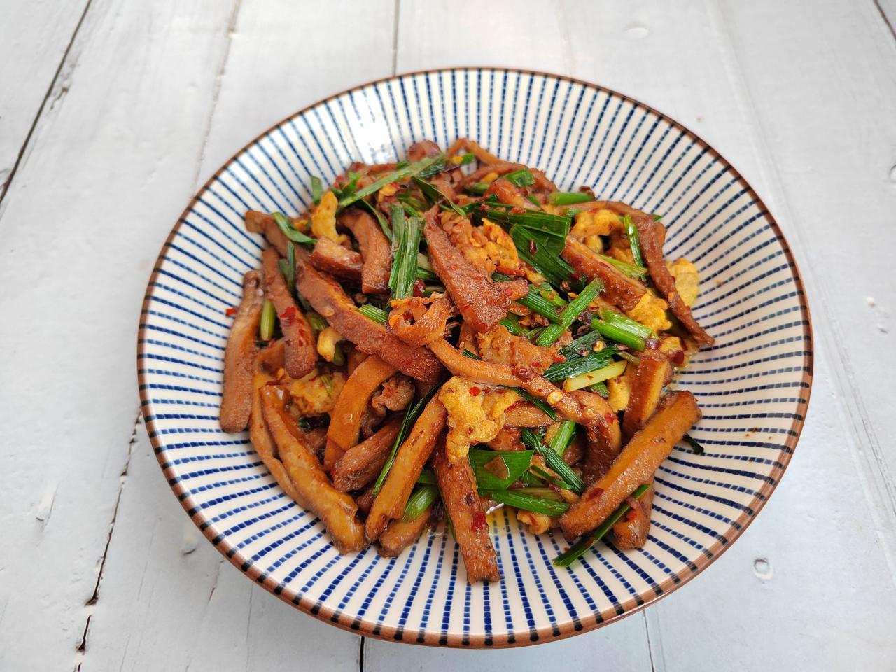 江西一家人的晚餐，3道菜荤素搭配营养足，网友却说一口也吃不下