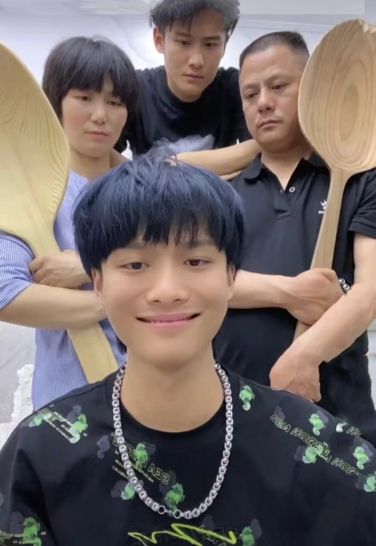 网红博主加速洗牌：垫底辣孩广告接到没档期，男版李子柒正在掉粉