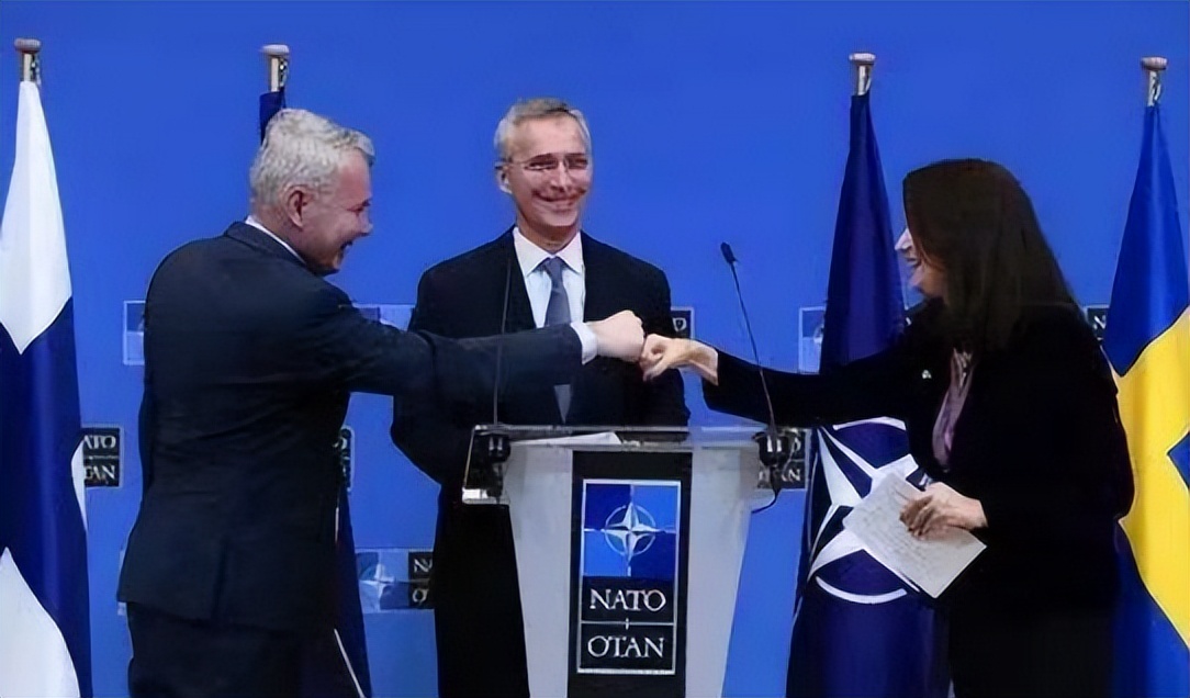 三面环敌！俄罗斯面临危险：芬兰将加入北约，格鲁吉亚也蠢蠢欲动