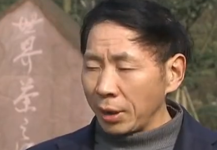 四川大山惊现呼风唤雨的古井，只要揭开井盖就下雨，专家：催化剂