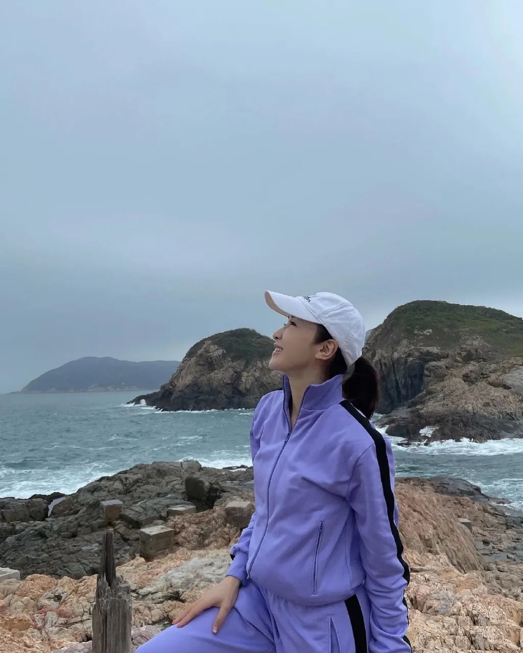 陆续离开上海的10位明星：5位去了香港，有人一家三口分居三地