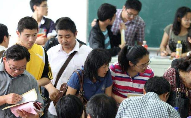国内大学10强排名出炉,北大不在前3名,浙江大学排名众望所归