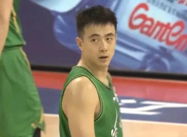 CBA消息，山东换帅又起波澜？四川打造全新教练组，赵继伟有担当