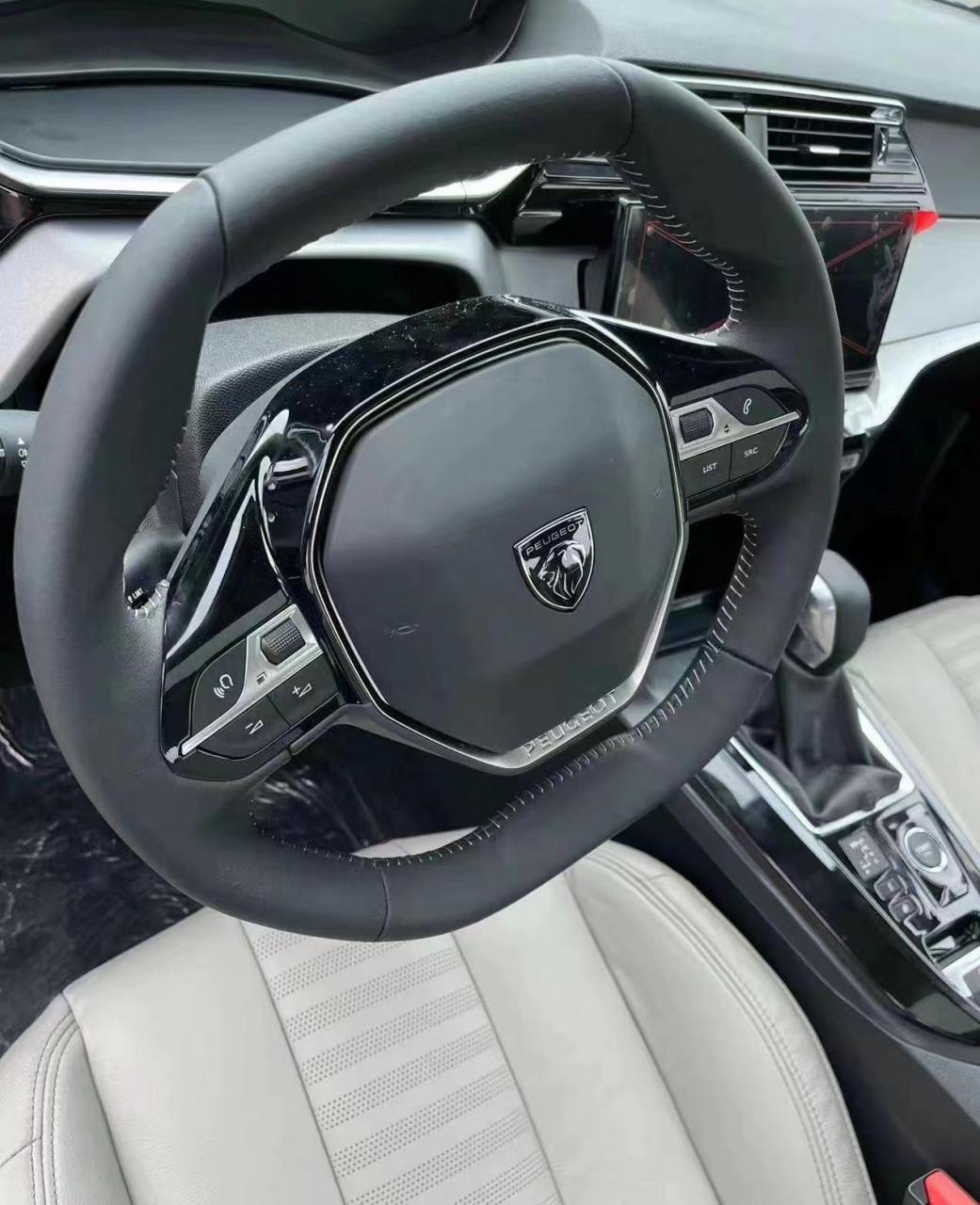 新一代标致408曝光，外观运动，全新雄狮车标太霸气，6月8日亮相