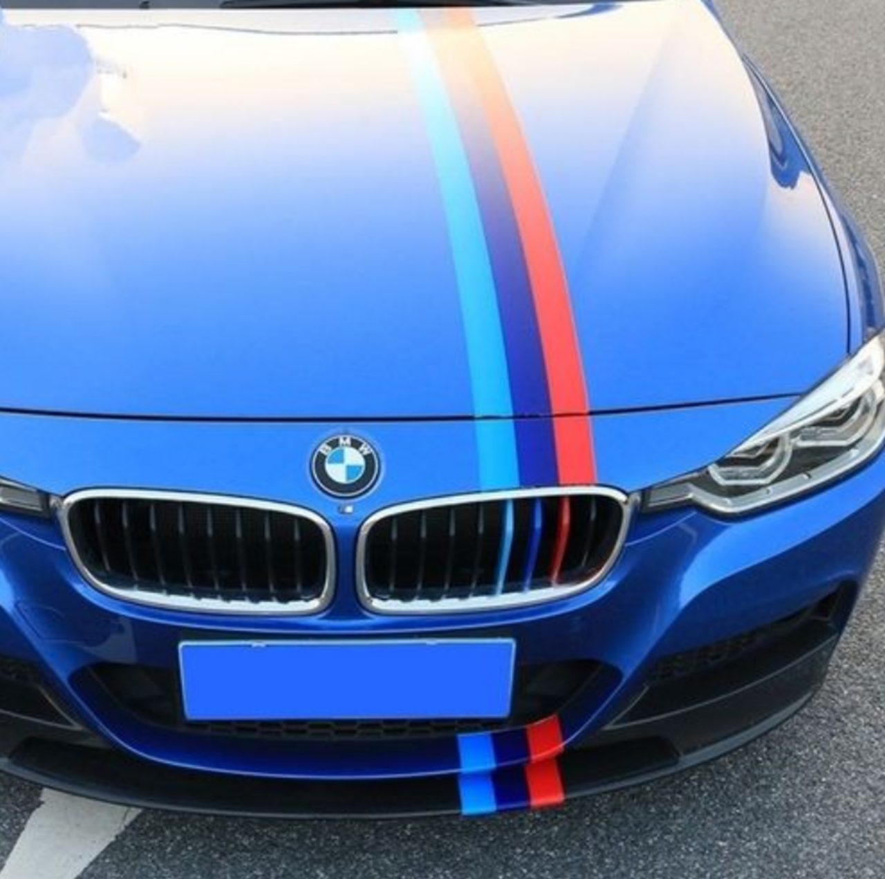 汽车科普：中网贴“三色带”是啥意思？一文给你讲清楚，不闹笑话