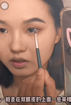 为什么“扁平脸”的女生，更受直男欢迎？