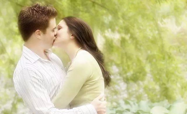 可能这3个习惯，是女人讨厌跟你接吻的理由