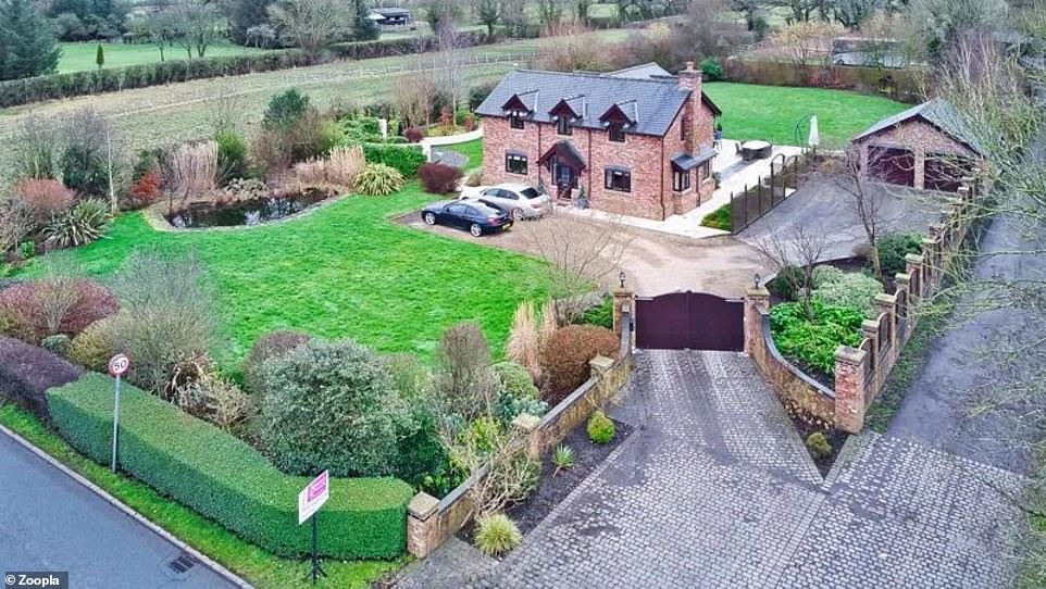 近日，英国市场上出现了一批半价销售的房产，我们来看看有啥共性