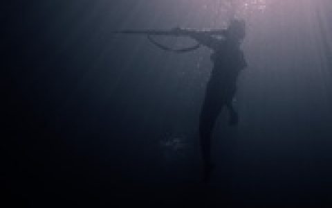 云霄之上 RMVB 下载，云霄之上电影预告片