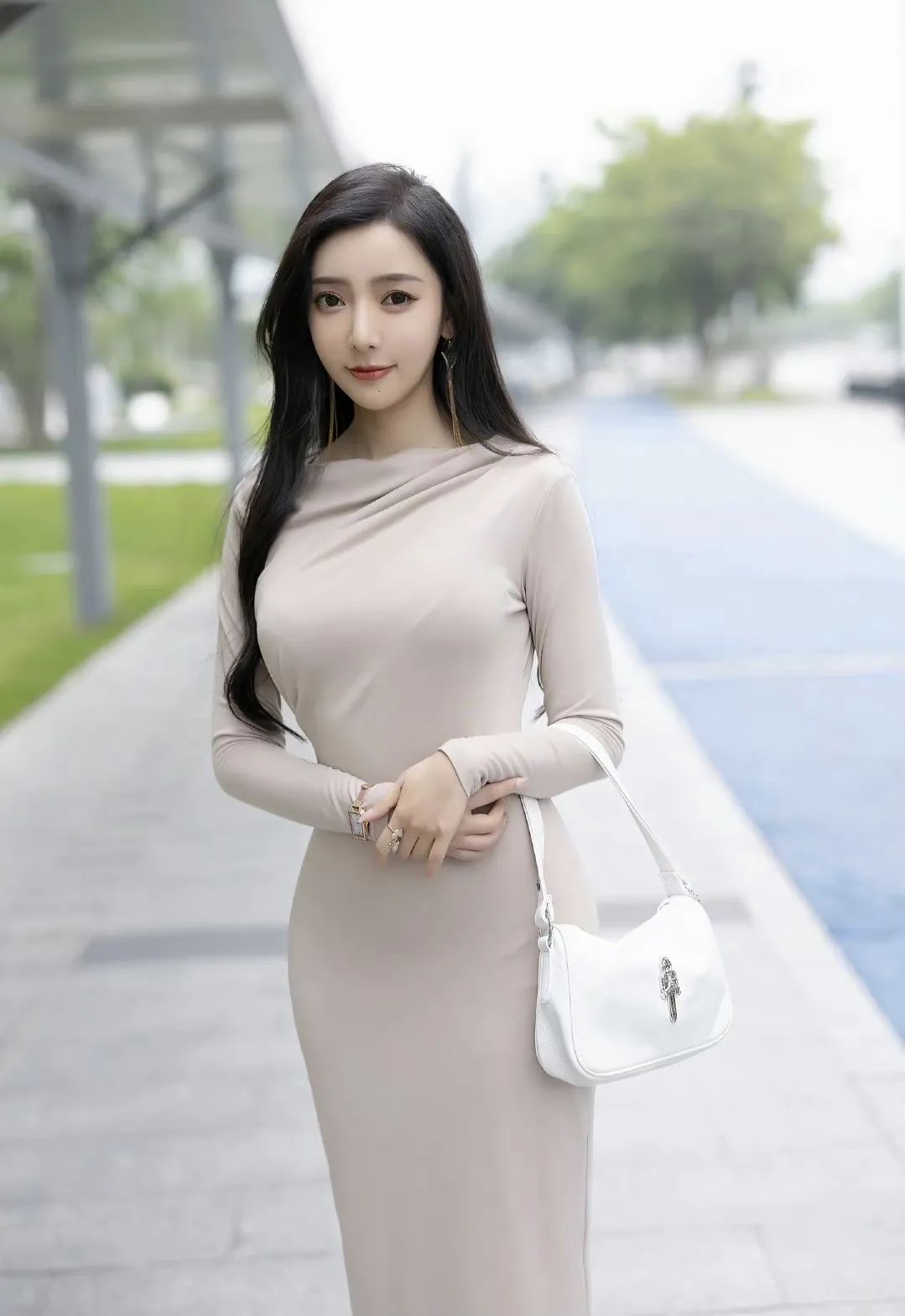 倒插莲花是个什么动作 （倒插莲花是什么意思））