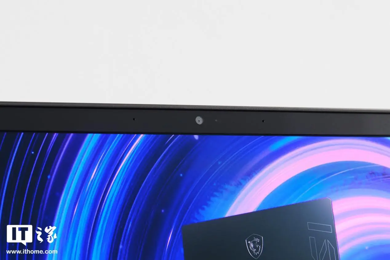 微星出击GE67 HX评价：以240Hz有机发光二极管赢得电竞巅峰-