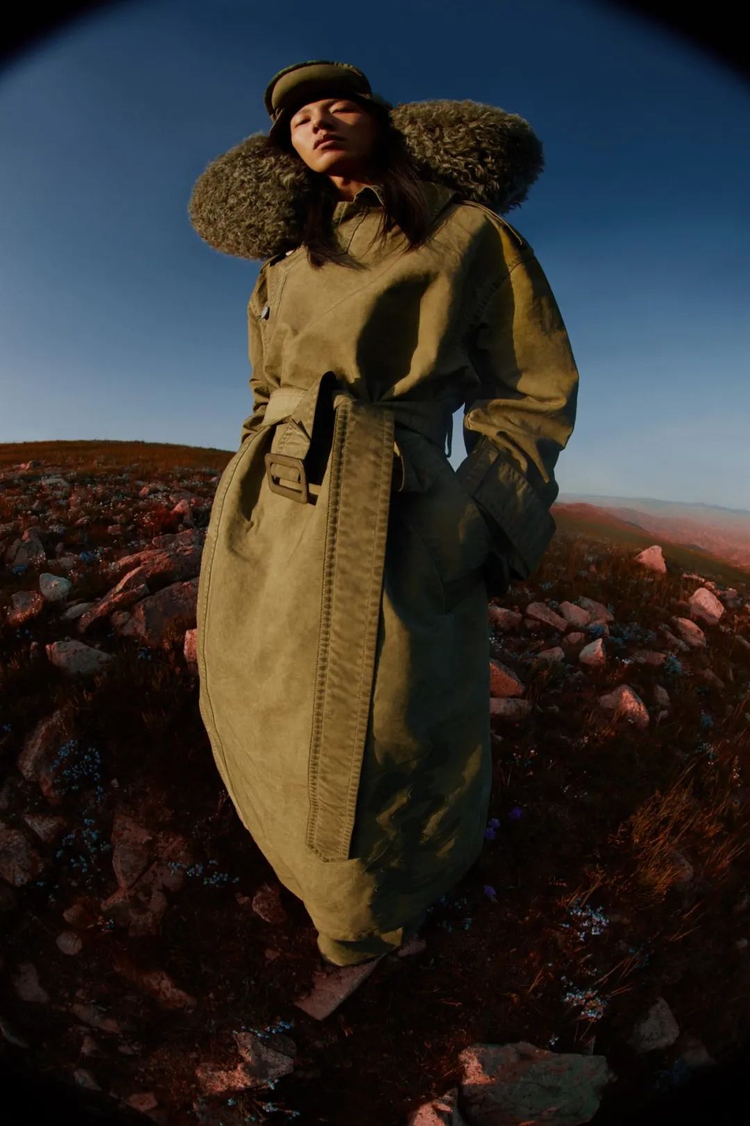 英雄联盟召唤师奖杯曝光，由蒂芙尼工匠精心打造