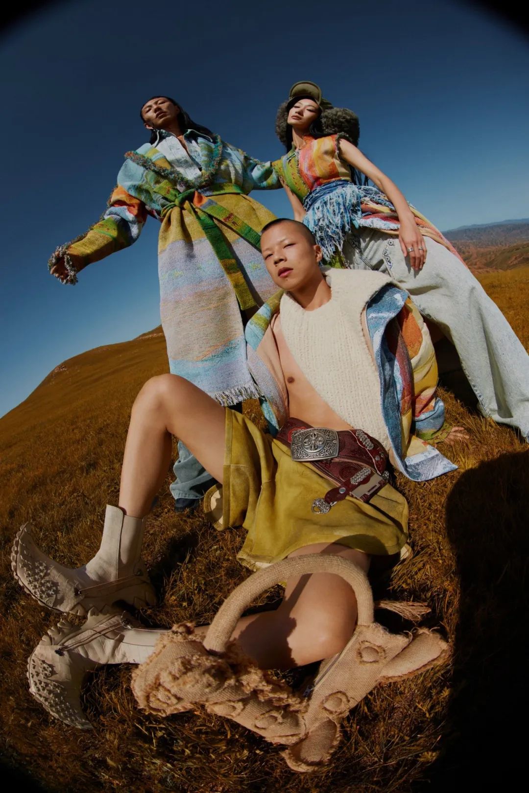 英雄联盟召唤师奖杯曝光，由蒂芙尼工匠精心打造