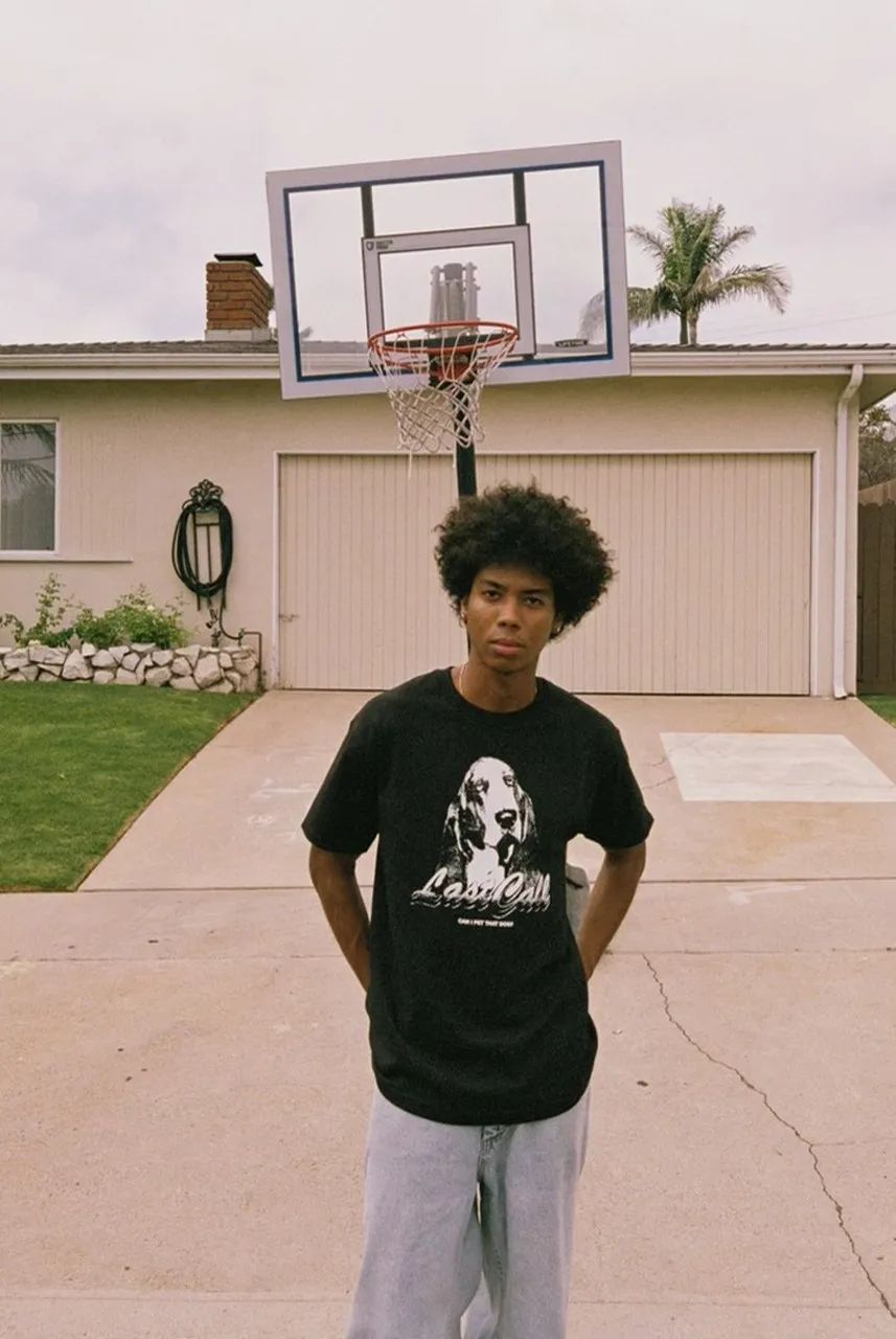 英雄联盟召唤师奖杯曝光，由蒂芙尼工匠精心打造